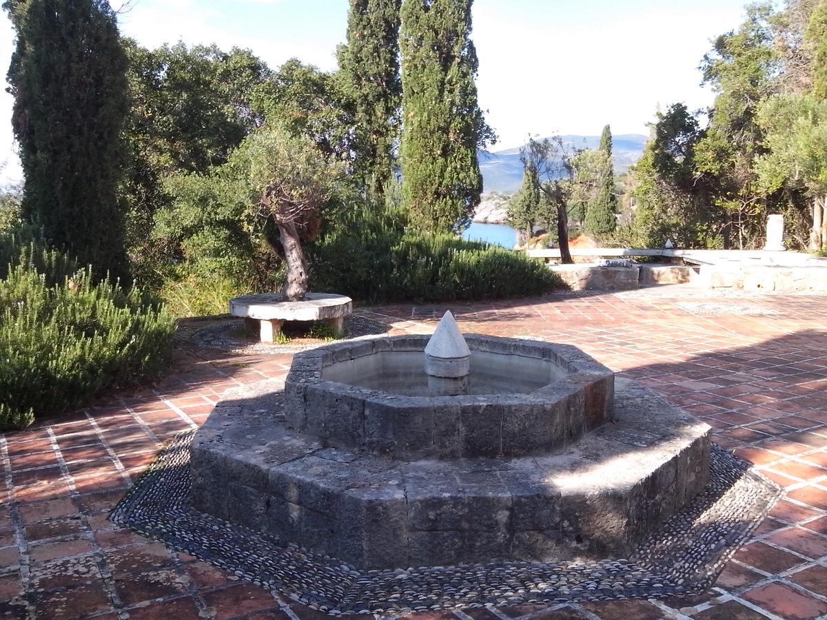 Les Sirenes Kardamili Hotel Exterior photo