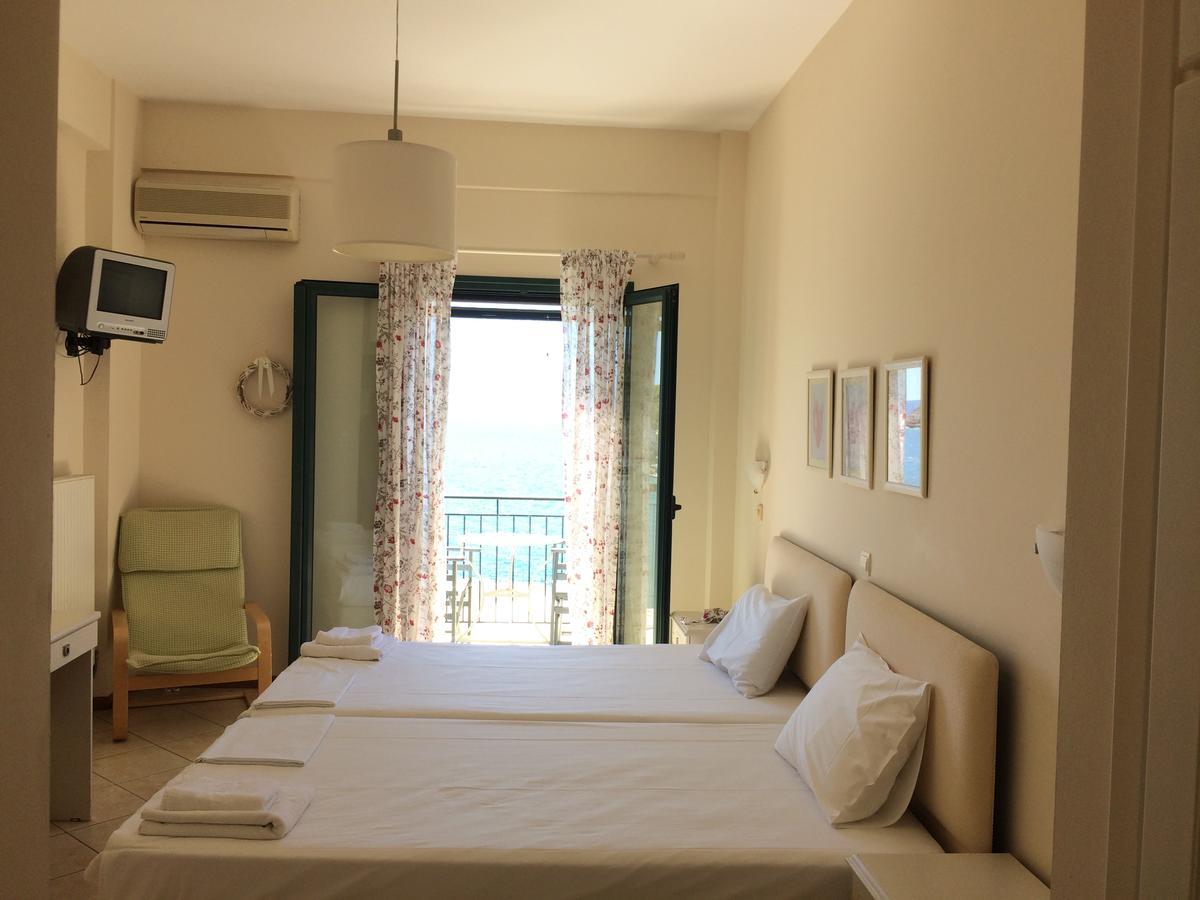 Les Sirenes Kardamili Hotel Exterior photo